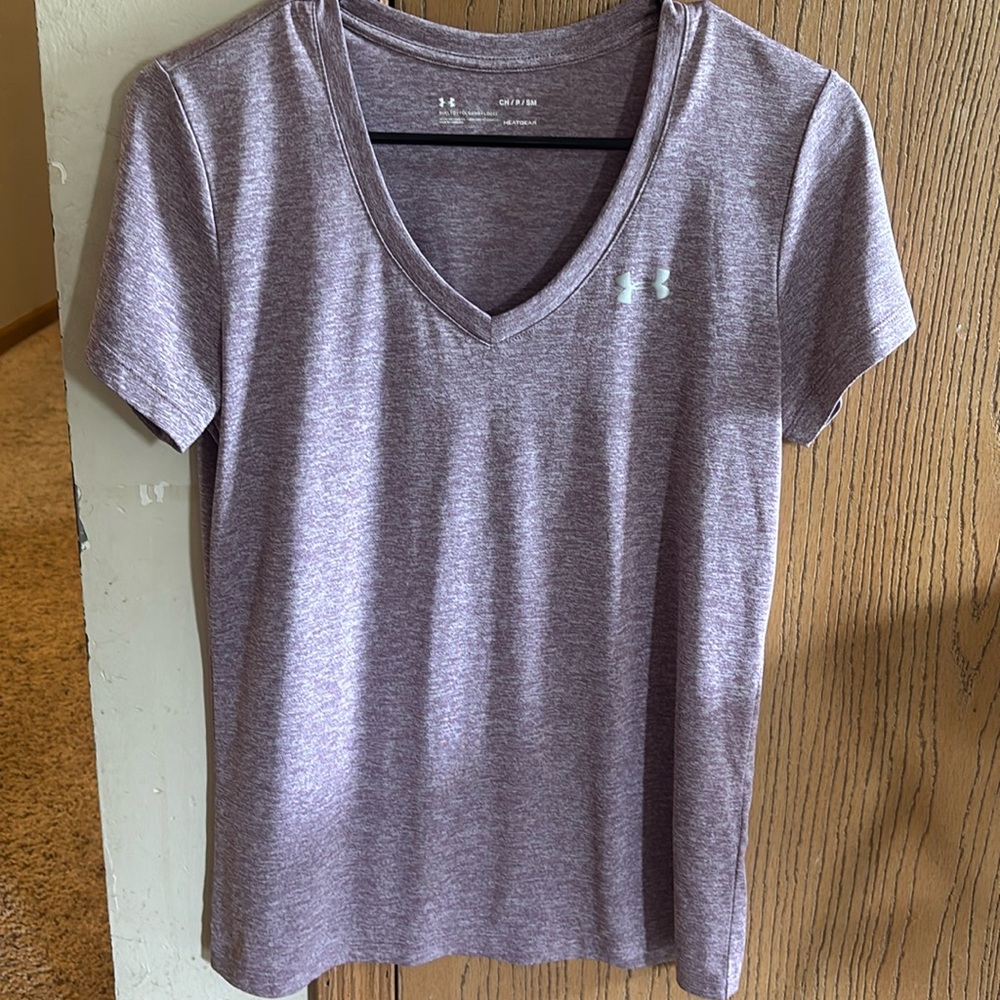 Under Armour Women's Purple V-Neck Top